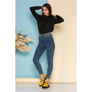 Blugi albastri cu aplicatii metalice pe talie