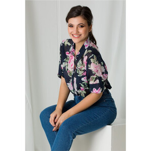 Camasa Darina bleumarin cu imprimeuri florale roz