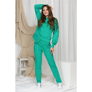 Compleu sport LaDonna verde cu design in colt la baza bluzei