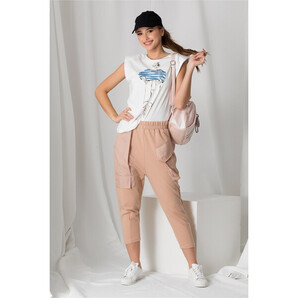 Pantaloni cargo bej cu buzunare