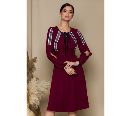 Rochie Moze bordo cu detalii traditionale