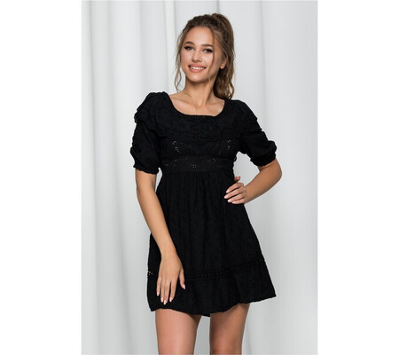 Rochie Iovana neagra cu spatele gol si model ajurat