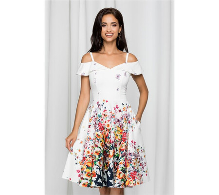 Rochie MBG alba cu imprimeu floral multicolor si fluturi pe fusta