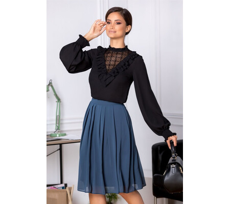 Bluza LaDonna neagra cu volanase si dantela la decolteu