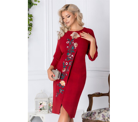 Rochie Ryna burgundy petrecuta cu broderie