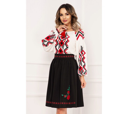 Bluza tip ie Effect alba cu motive traditionale brodate si maneci bufante